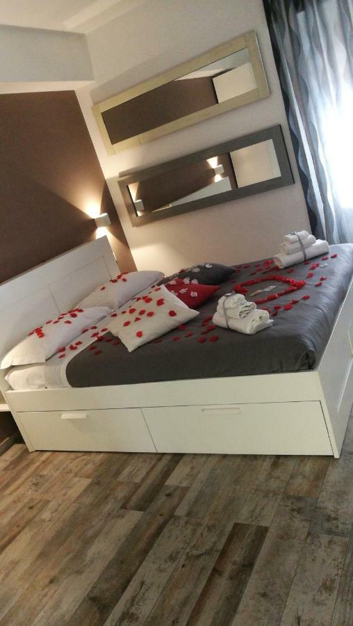 ローマ カオス カルモ Bed & Breakfast エクステリア 写真