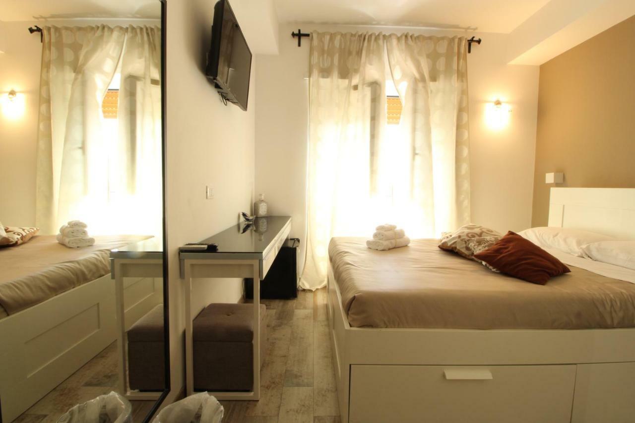 ローマ カオス カルモ Bed & Breakfast エクステリア 写真
